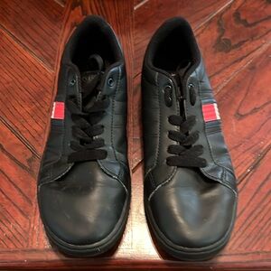 Tommy Hilfiger black sneakers size 5